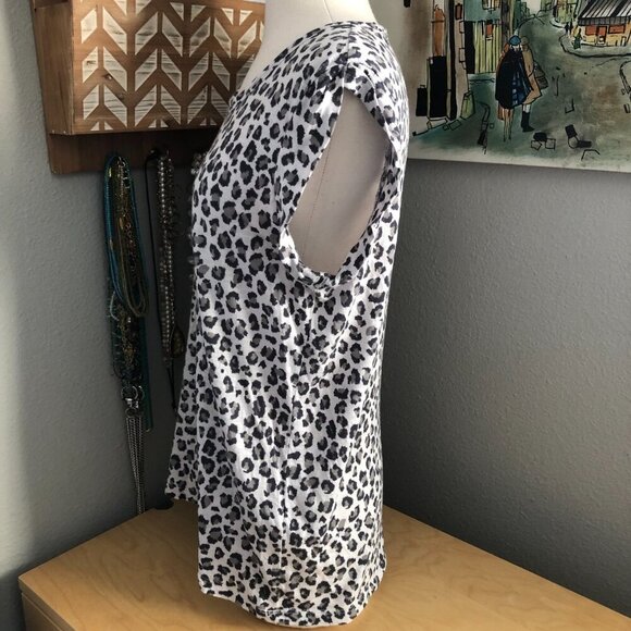 Banana Republic Leopard Print Malibu Cuff Sleeve T Shirt - NEW - Picture 5 of 9